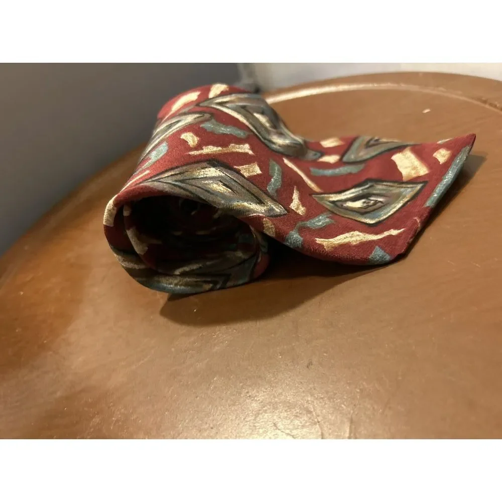 BUGATTI Neck Tie 100% Italian Silk Made USA Abstract‎